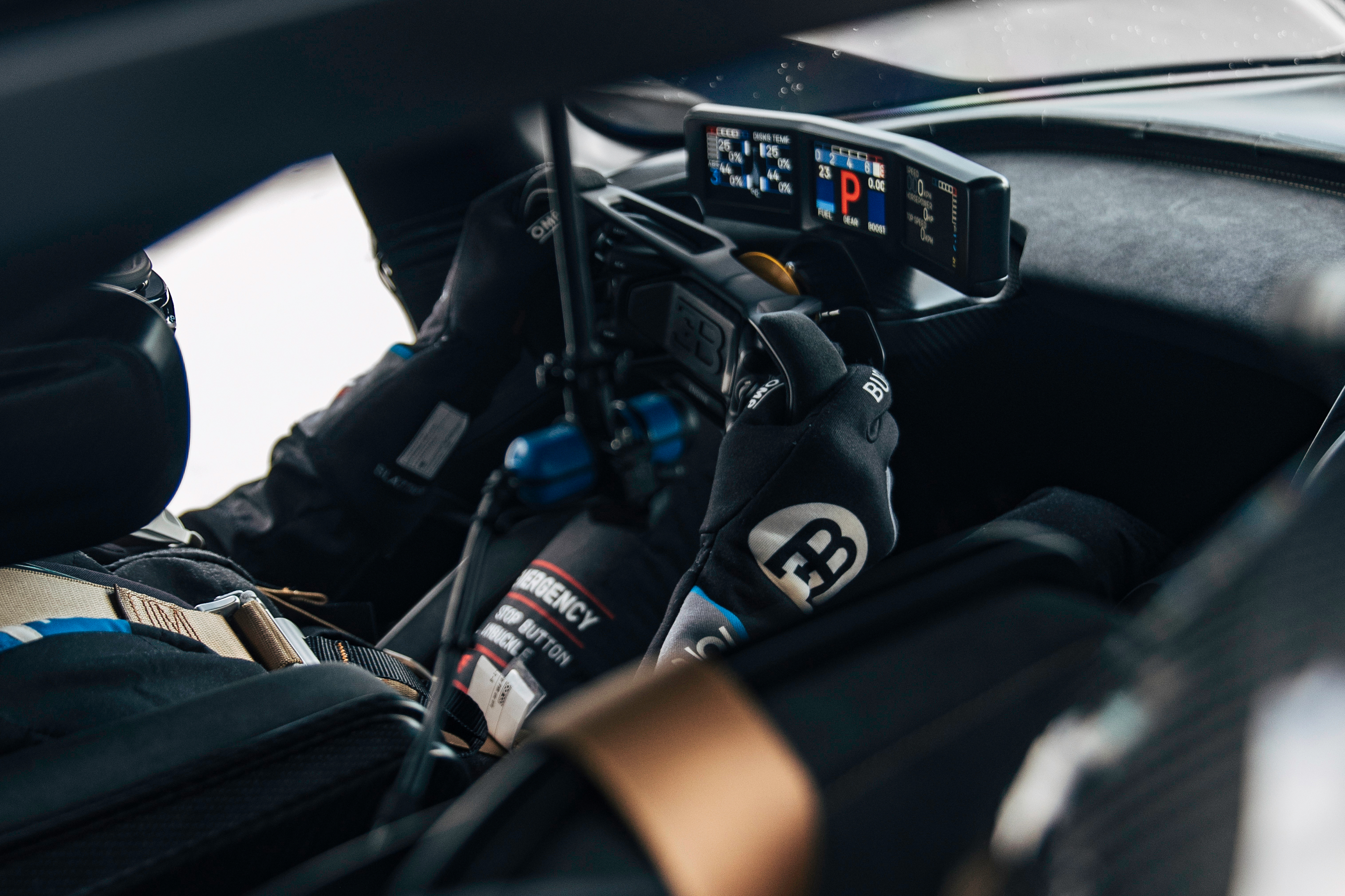 Perfect preparation enables peak performance. With the utmost precision, the Bugatti team ensures the Bolide and its driver are ready for action.​